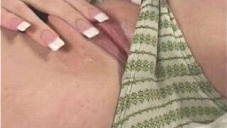 Sexy blonde plays with her toes - porn video