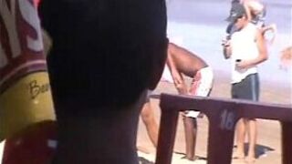 paying pussy on the beach - porn video