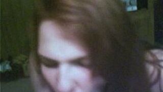 Laura pleases the cameraman - porn video