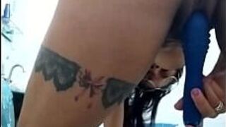 RICH SQUIRT IN THE TUB - porn video