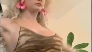 Busty workout - porn video