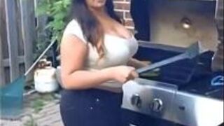 Fine super big booty white women twerk - porn video